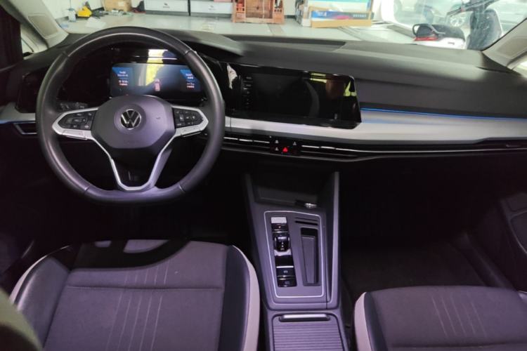 Used Volkswagen Golf 2021 280TSI DSG Pro Center Console