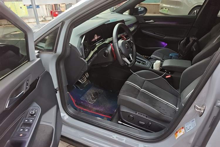 Used Volkswagen Golf 2021 280TSI DSG R-Line Driver Seat