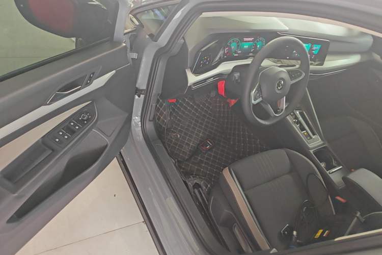 Used Volkswagen Golf 2021 280TSI DSG Pro Driver Seat