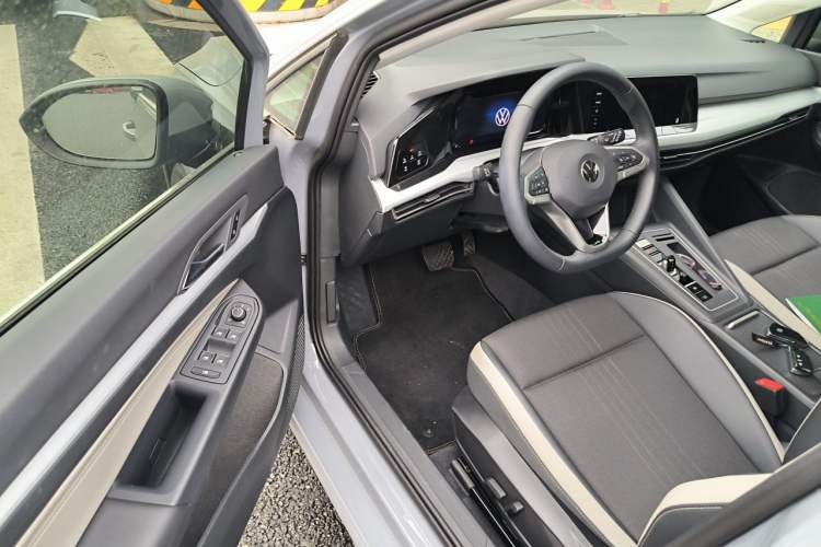 Used Volkswagen Golf 2021 280TSI DSG Pro Driver Seat