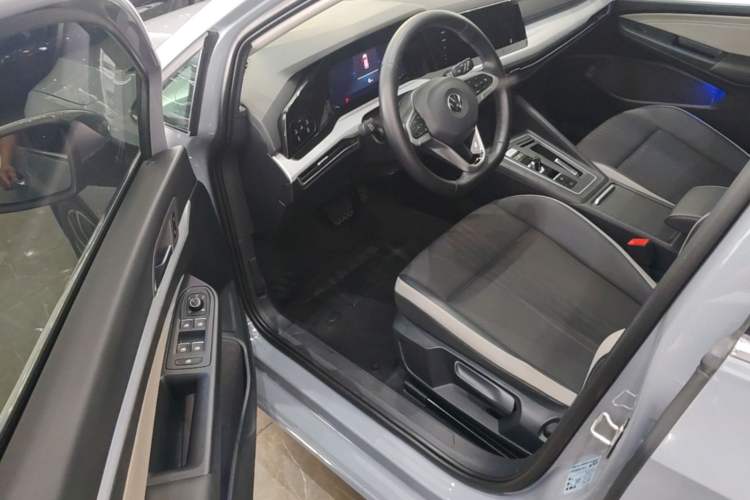Used Volkswagen Golf 2021 280TSI DSG 30th Anniversary Edition Driver Seat