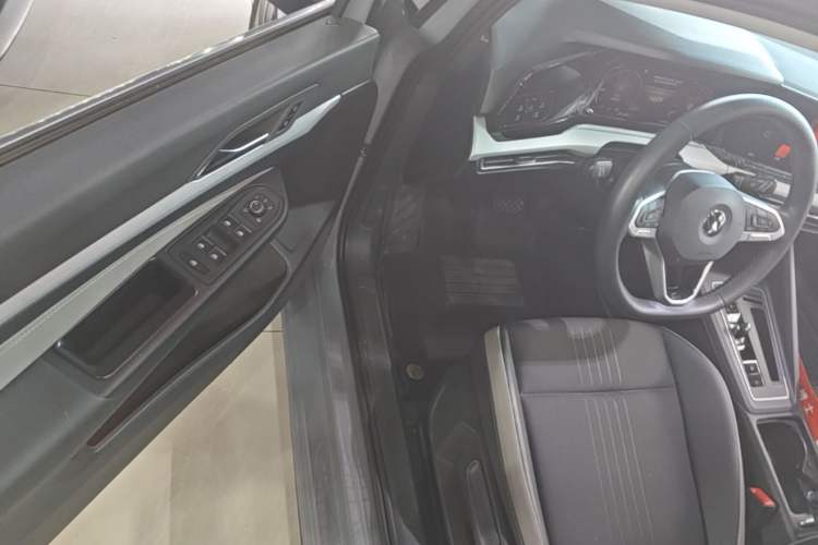 Used Volkswagen Golf 2021 280TSI DSG Pro Driver Seat