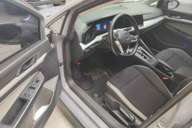 Used Volkswagen Golf 2021 280TSI DSG 30th Anniversary Edition Driver Seat