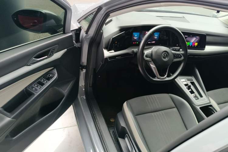 Used Volkswagen Golf 2021 280TSI DSG Pro Driver Seat