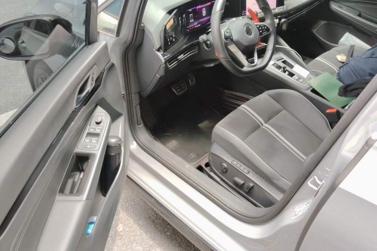 Used Volkswagen Golf 2021 280TSI DSG R-Line Driver Seat