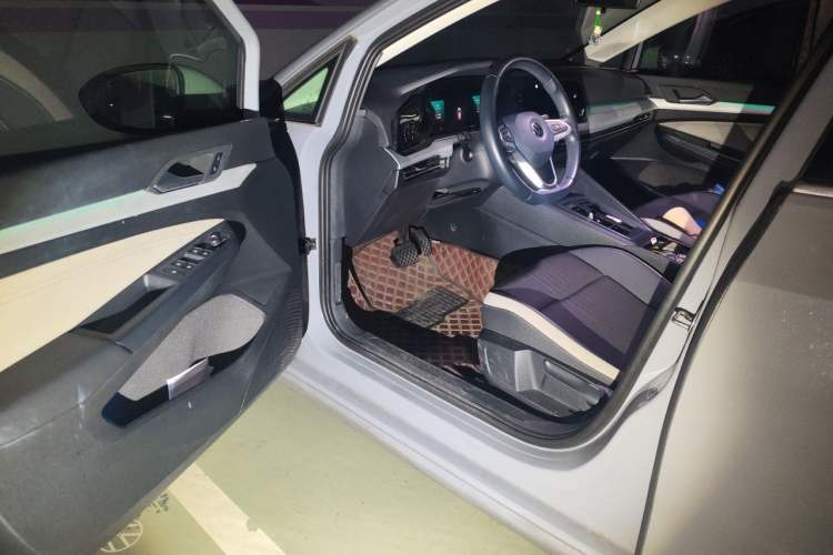 Used Volkswagen Golf 2021 280TSI DSG Pro Driver Seat