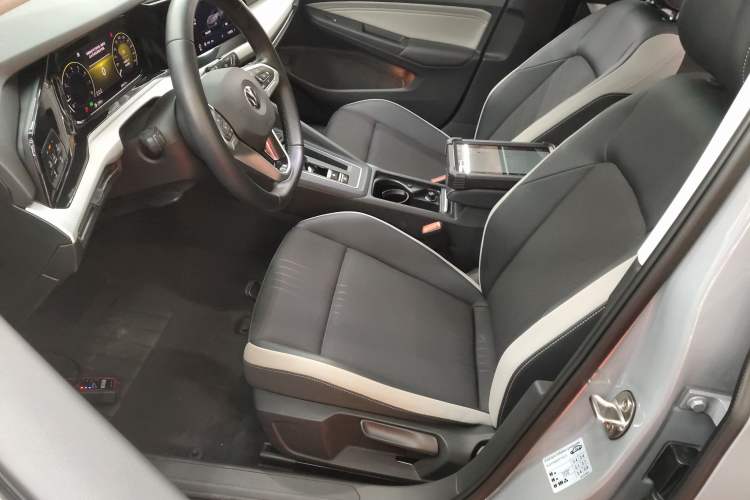 Used Volkswagen Golf 2021 280TSI DSG Pro First Edition Driver Seat
