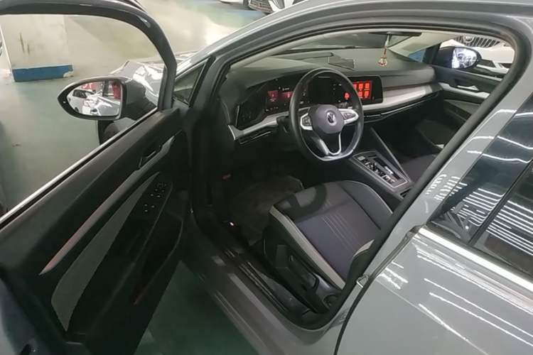 Used Volkswagen Golf 2021 280TSI DSG Pro Driver Seat