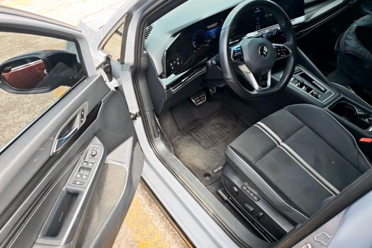 Used Volkswagen Golf 2021 280TSI DSG R-Line Driver Seat