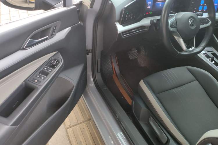 Used Volkswagen Golf 2021 280TSI DSG Pro Driver Seat