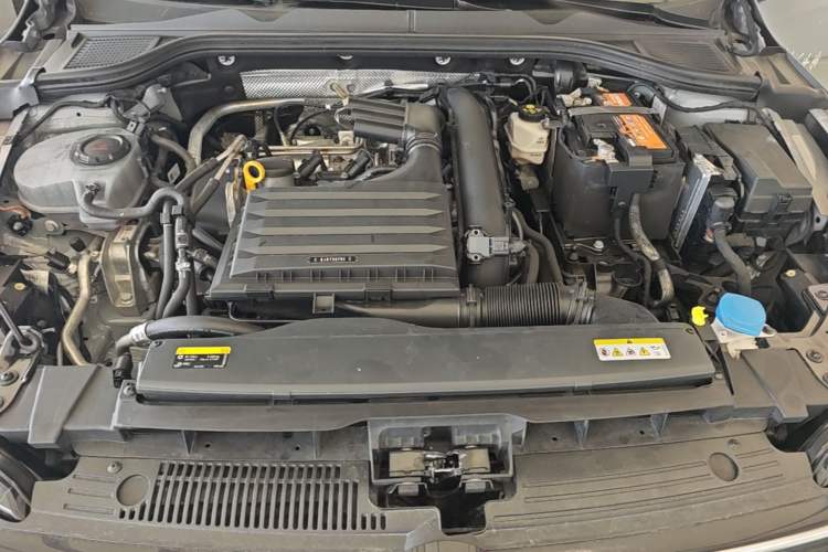 Used Volkswagen Golf 2021 280TSI DSG Pro Engine Bay