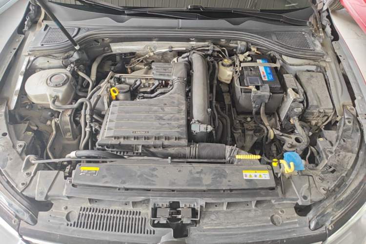 Used Volkswagen Golf 2021 280TSI DSG Pro Engine Bay