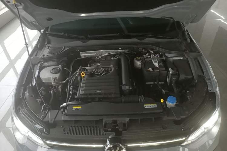 Used Volkswagen Golf 2021 280TSI DSG Pro Engine Bay