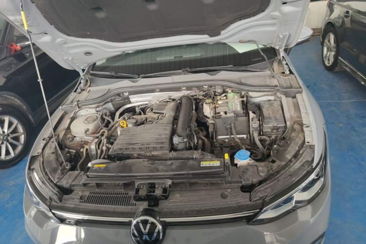 Used Volkswagen Golf 2021 280TSI DSG Pro Engine Bay