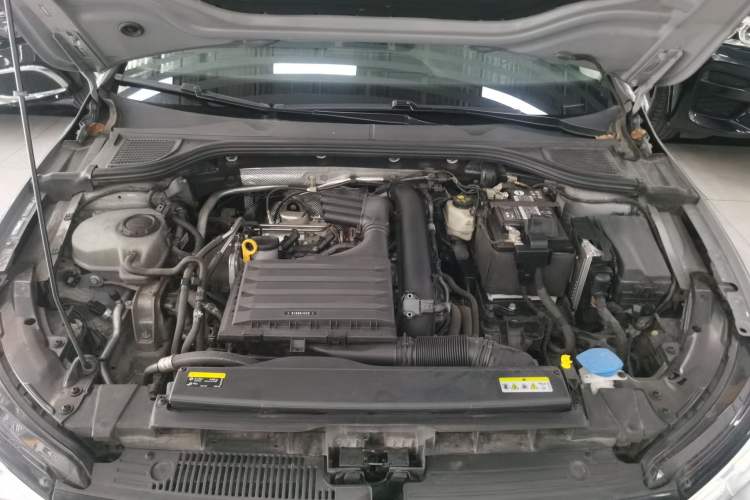 Used Volkswagen Golf 2021 280TSI DSG Pro Engine Bay