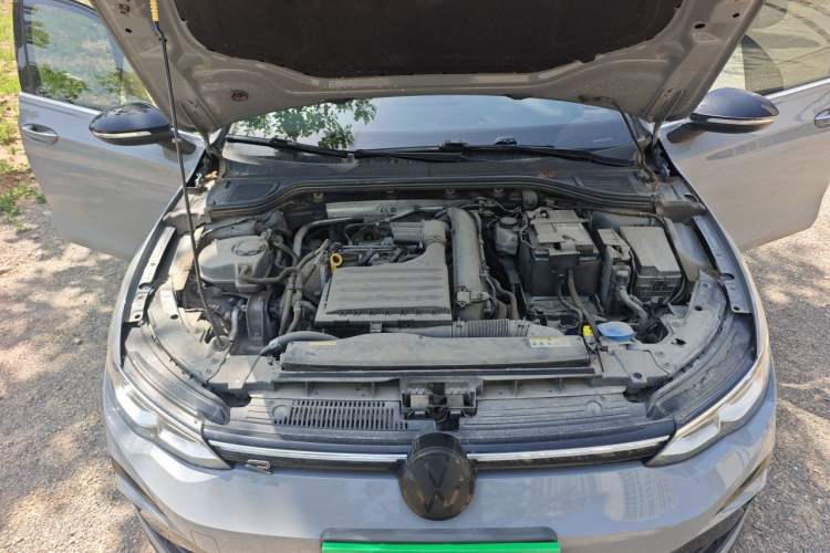 Used Volkswagen Golf 2021 280TSI DSG R-Line Engine Bay