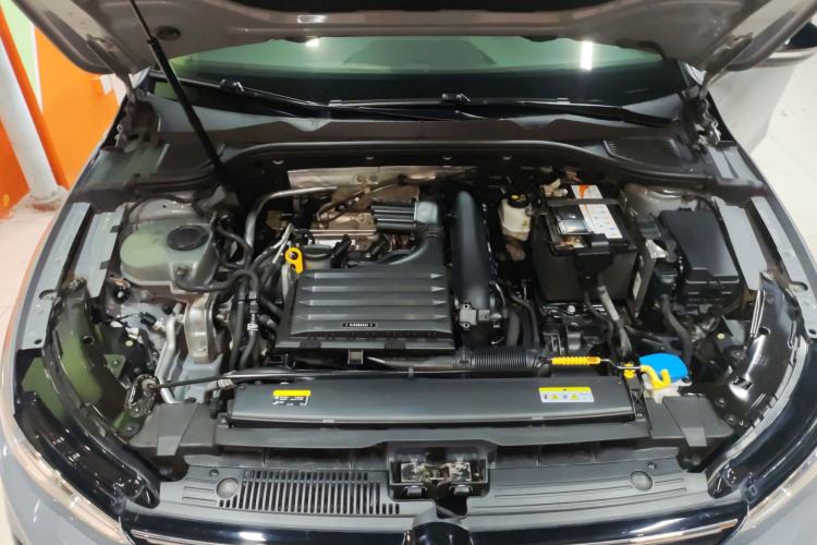 Used Volkswagen Golf 2021 280TSI DSG R-Line Engine Bay