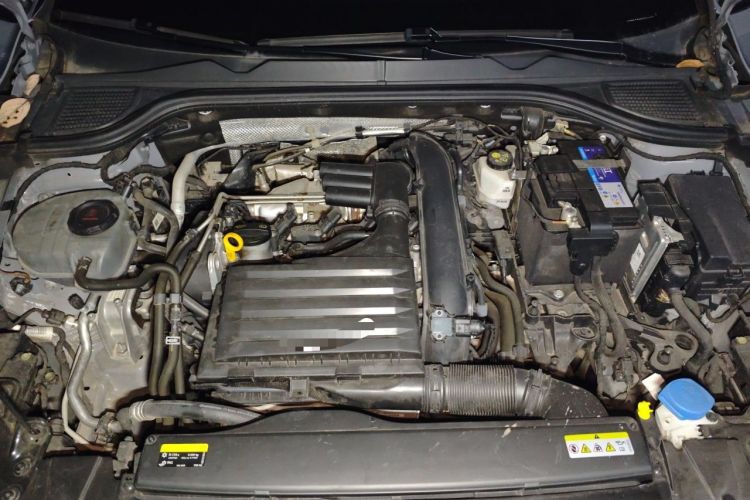 Used Volkswagen Golf 2021 280TSI DSG R-Line Engine Bay