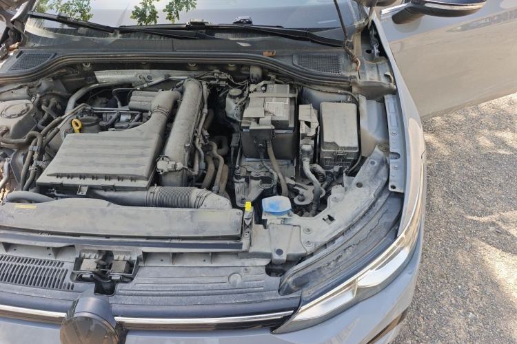 Used Volkswagen Golf 2021 280TSI DSG R-Line Engine Bay Left