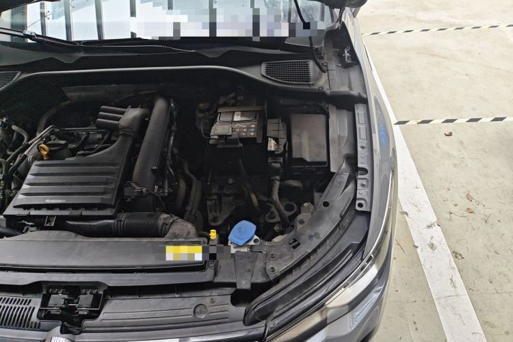 Used Volkswagen Golf 2021 280TSI DSG R-Line Engine Bay Left