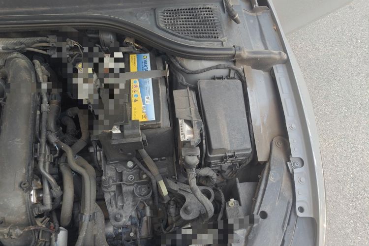 Used Volkswagen Golf 2021 280TSI DSG R-Line Engine Bay Left