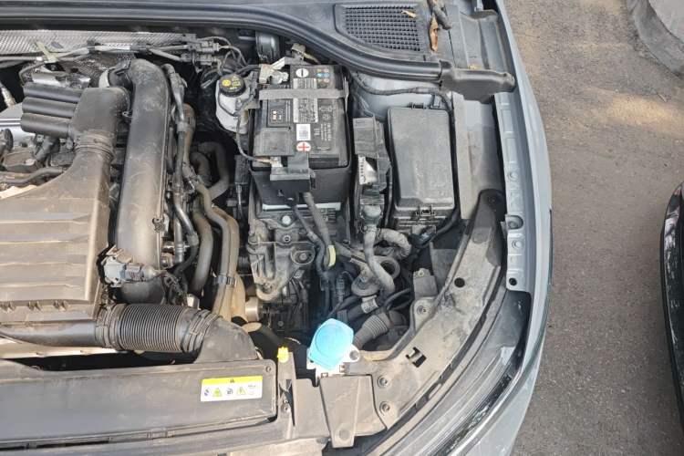 Used Volkswagen Golf 2021 280TSI DSG 30th Anniversary Edition Engine Bay Left