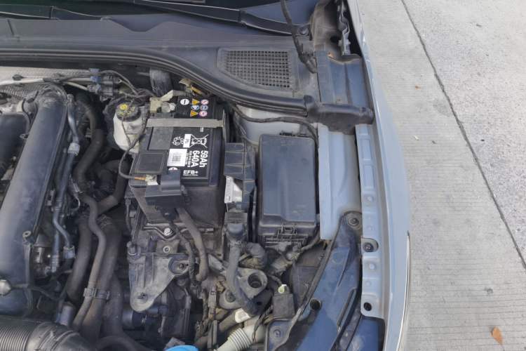 Used Volkswagen Golf 2021 280TSI DSG Pro Engine Bay Left