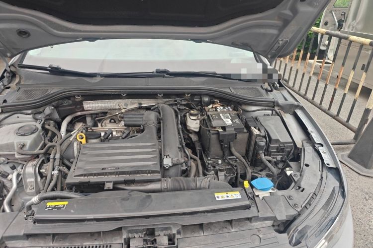 Used Volkswagen Golf 2021 280TSI DSG Pro Engine Bay Left