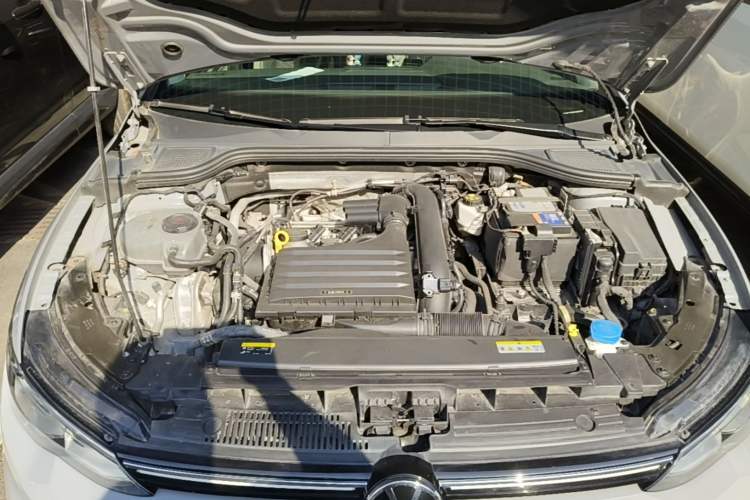 Used Volkswagen Golf 2021 280TSI DSG Pro Engine Bay