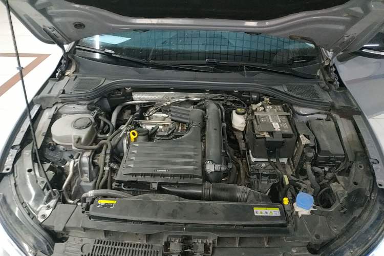 Used Volkswagen Golf 2021 280TSI DSG Pro Engine Bay