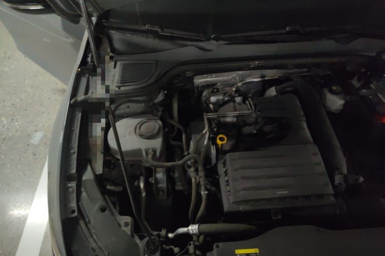 Used Volkswagen Golf 2021 280TSI DSG R-Line Engine Bay Right