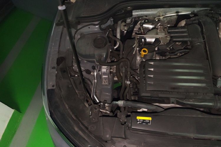 Used Volkswagen Golf 2021 280TSI DSG Pro Engine Bay Right