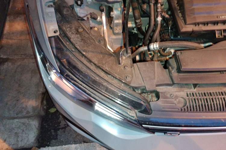 Used Volkswagen Golf 2021 280TSI DSG R-Line Engine Bay Right