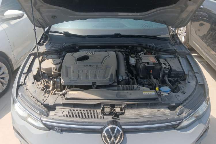 Used Volkswagen Golf 2021 280TSI DSG R-Line Engine Bay