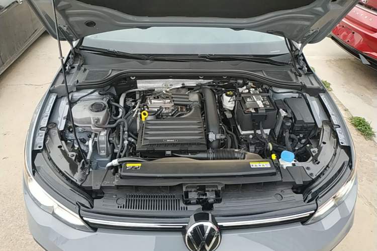 Used Volkswagen Golf 2021 280TSI DSG Pro Engine Bay