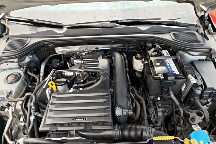 Used Volkswagen Golf 2021 280TSI DSG R-Line Engine Bay