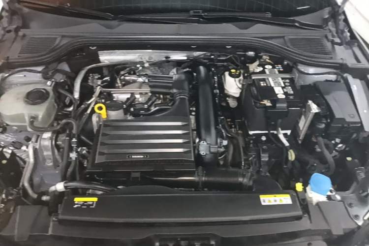 Used Volkswagen Golf 2021 280TSI DSG Pro Engine Bay
