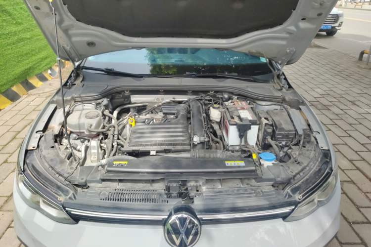 Used Volkswagen Golf 2021 280TSI DSG Pro Engine Bay