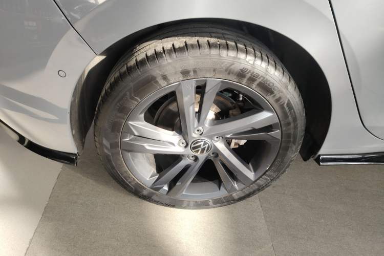 Used Volkswagen Golf 2021 280TSI DSG R-Line Exterior 2