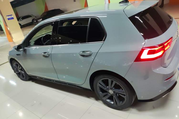 Used Volkswagen Golf 2021 280TSI DSG R-Line Exterior 3