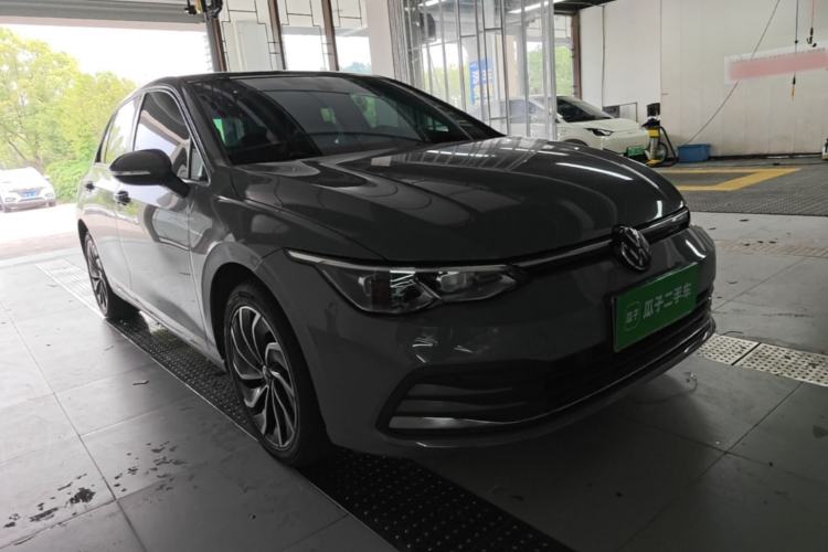 Used Volkswagen Golf 2021 280TSI DSG Pro Front Right 45 Deg