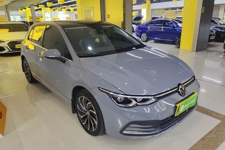 Used Volkswagen Golf 2021 280TSI DSG Pro Front Right 45 Deg