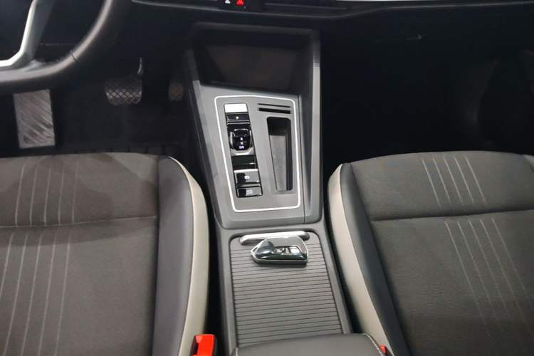 Used Volkswagen Golf 2021 280TSI DSG 30th Anniversary Edition Gear Lever