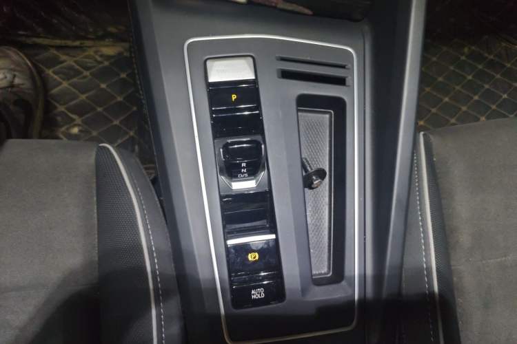 Used Volkswagen Golf 2021 280TSI DSG R-Line Gear Lever