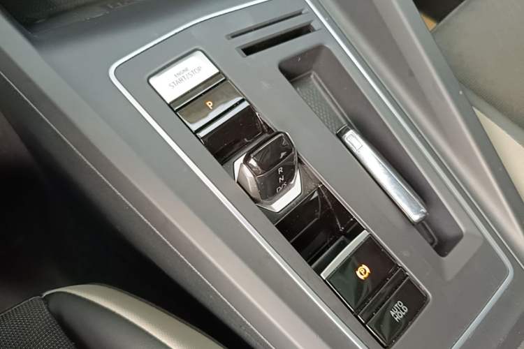 Used Volkswagen Golf 2021 280TSI DSG Pro Gear Lever