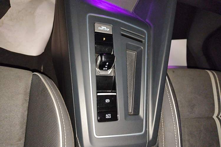 Used Volkswagen Golf 2021 280TSI DSG R-Line Gear Lever