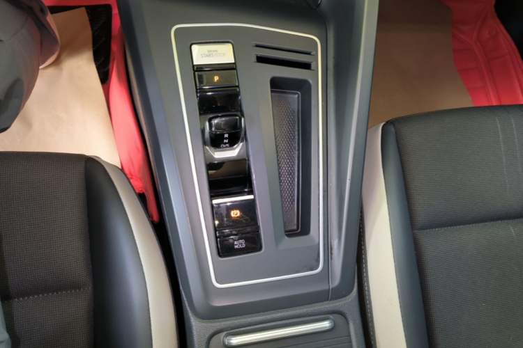 Used Volkswagen Golf 2021 280TSI DSG 30th Anniversary Edition Gear Lever