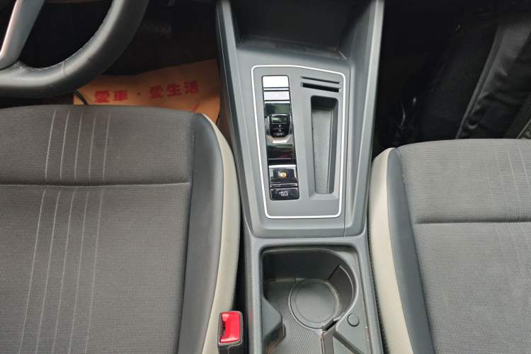 Used Volkswagen Golf 2021 280TSI DSG Pro First Edition Gear Lever