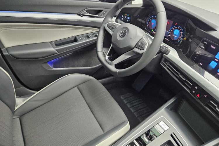 Used Volkswagen Golf 2021 280TSI DSG Pro Interior 1