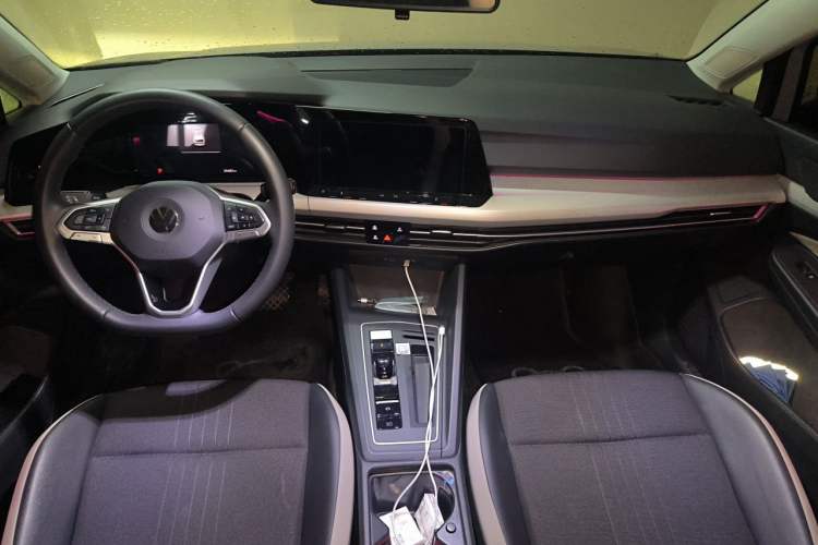 Used Volkswagen Golf 2021 280TSI DSG Pro Interior 2